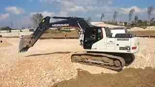 挖掘机事故视频,挖掘机事故现场还原